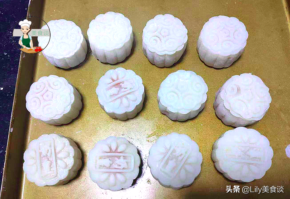 月饼别去买了，自己做配方简单零失败，不用烤箱，老人孩子放心吃