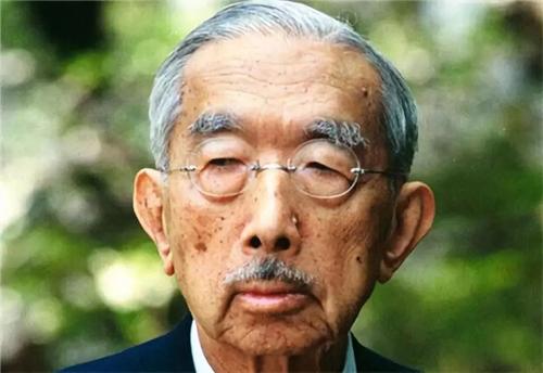 我国最牛特工，深夜摸进天皇皇宫偷出日本最高