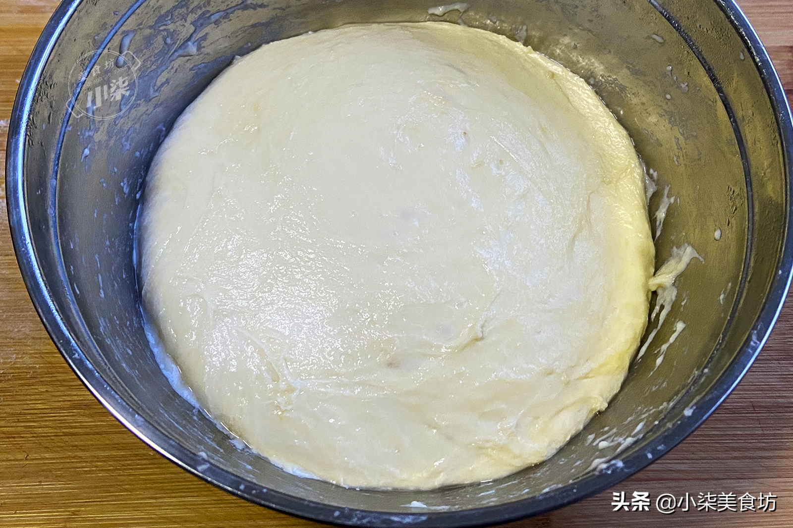 油餅不炸著吃了，打個雞蛋，外酥裡軟個個空心，吃過1次就忘不了