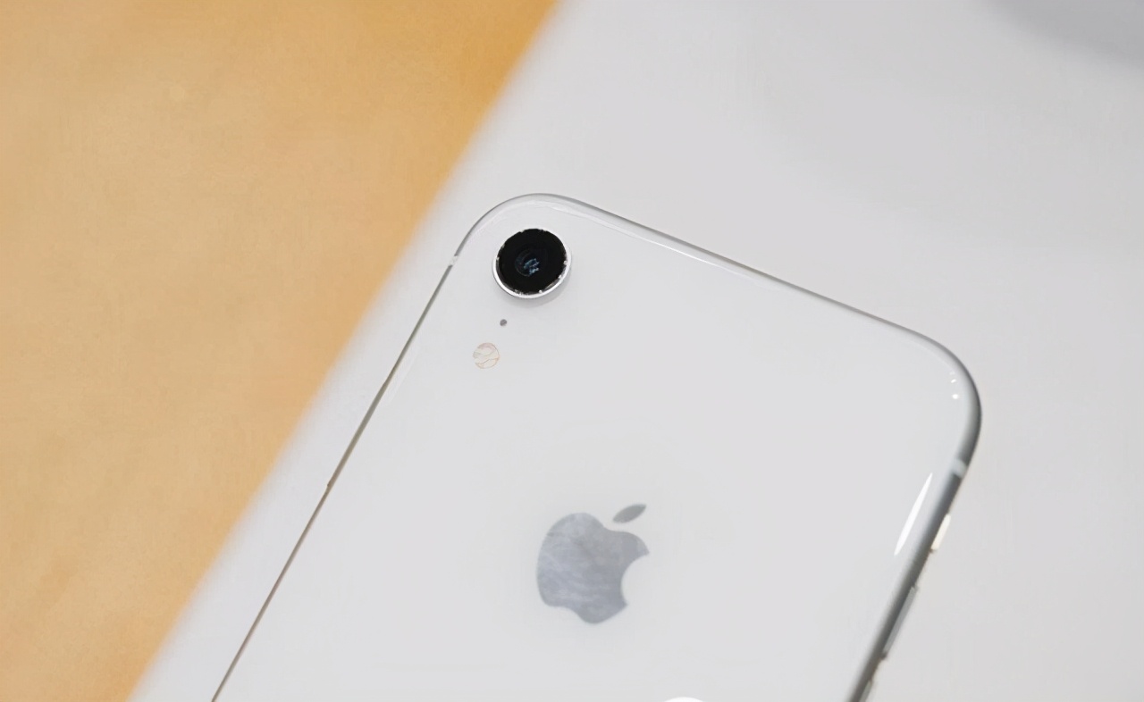 从6499元跌至3858元，苹果A12+双卡双待，旧款iPhone如今跌至新低