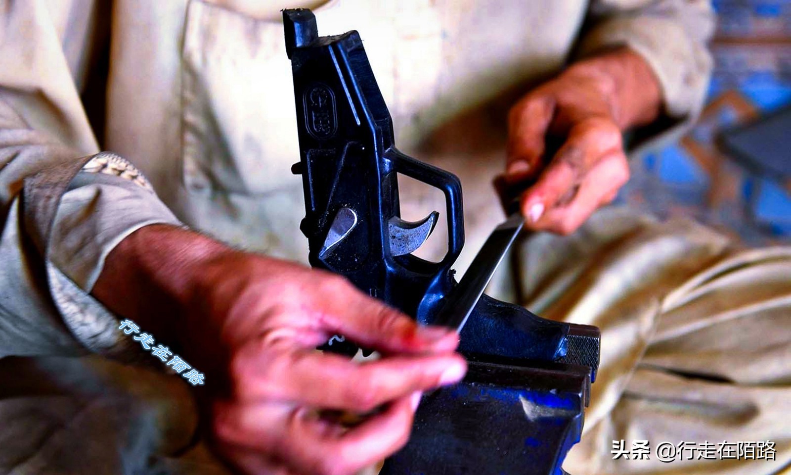 亚洲最大黑枪产地：你敢给原型我就敢仿造，导