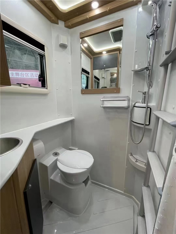 新吉奥发布云游系列双拓展依维柯国六房车，首发价43.99W