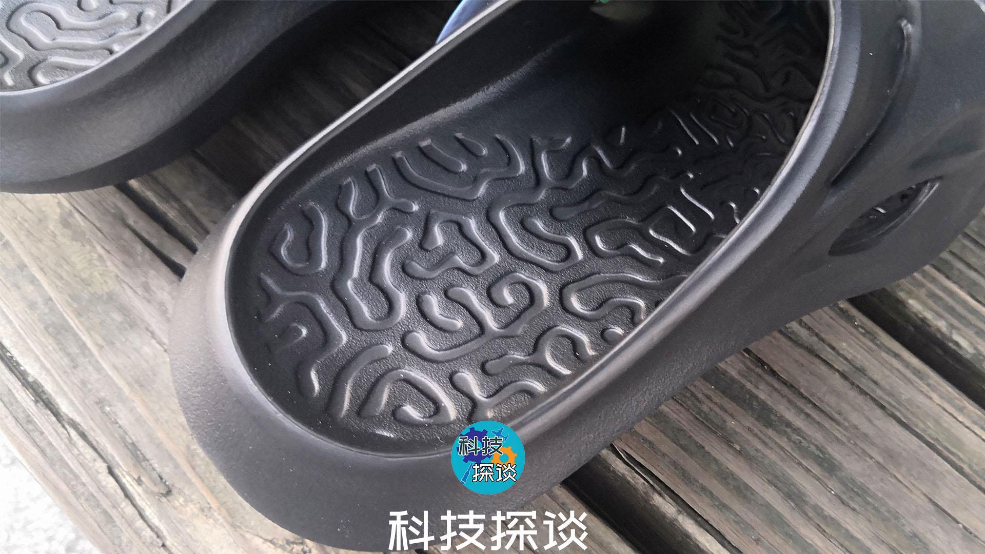 踩屎感加倍的拖鞋，还能穿上跑步，尝鲜咕咚运动舒缓拖鞋