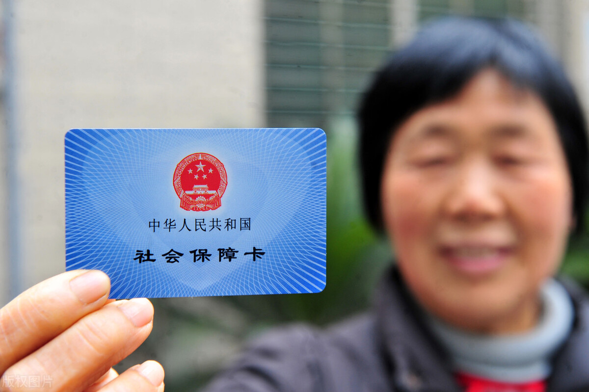农村养老保险一年交6000元，交15年，60岁后领多少？
