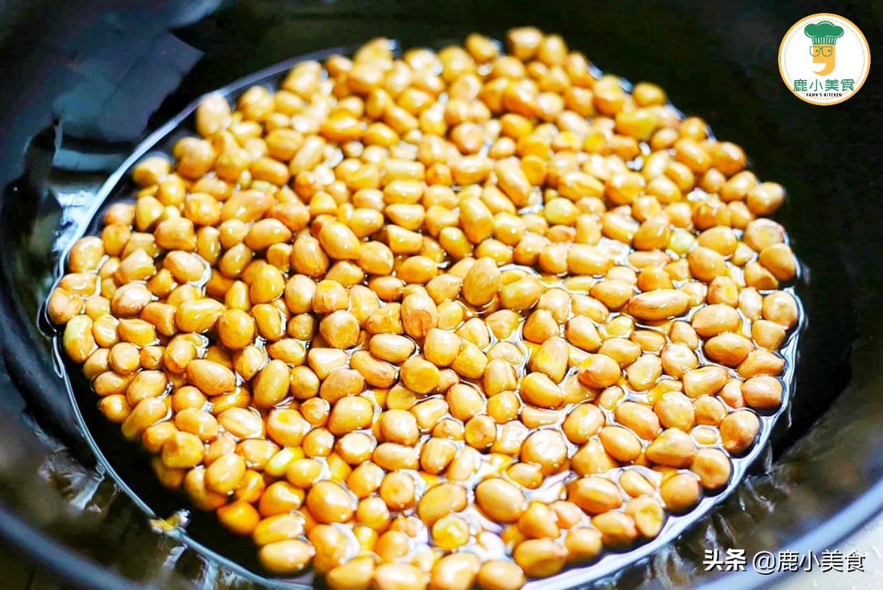 想炸花生米好吃，謹記“4口訣”，炸出的花生酥脆鹹香，不易返潮