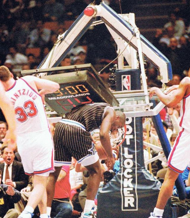 NBA違反常理瞬間都啥樣？羅德曼貼地救球 奧尼爾扣碎籃筐
