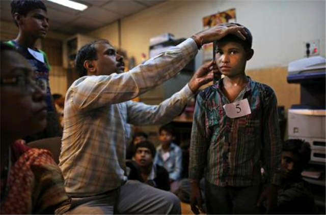 印度中产阶级标准：每天所有支出达到2美元，中国标准是什么？