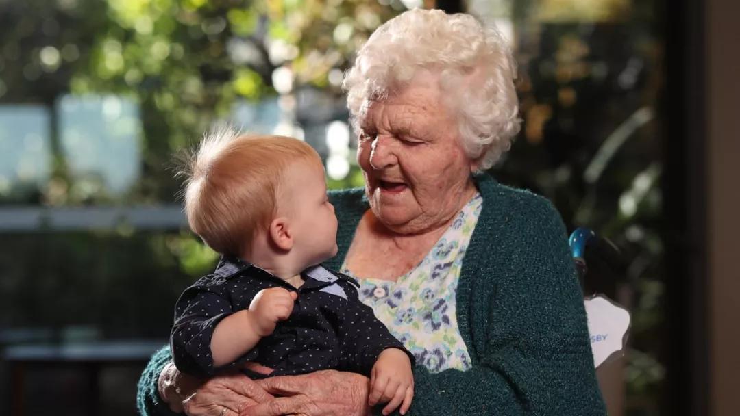 澳洲女王111岁离世！历经世界大战及30任总理，公布长寿秘诀