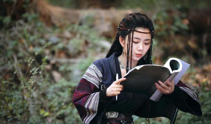 任嘉伦谭松韵《锦衣之下》后，没等来再次合作