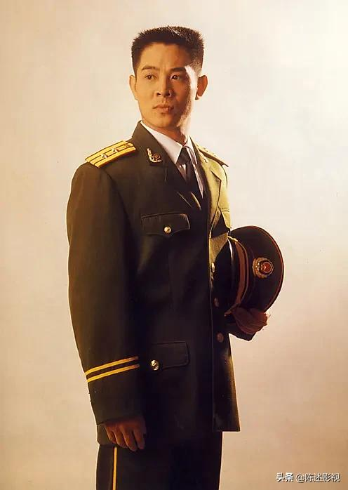 油头粉面就不要演军人了!让这13位男星告诉你,