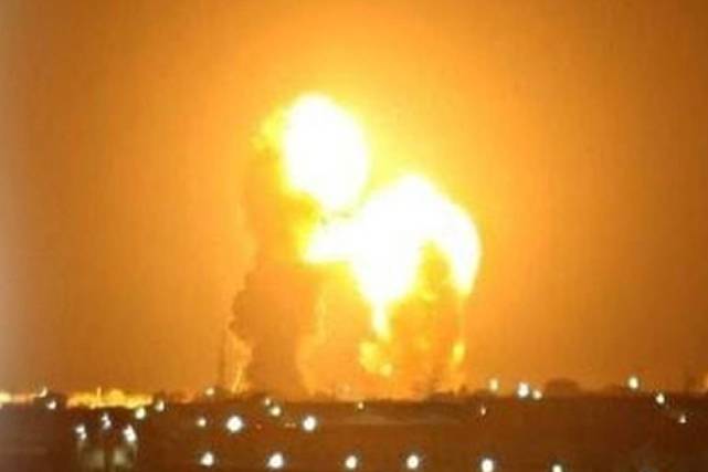 伊朗确实顶不住了！十万部队被迫从叙利亚撤退