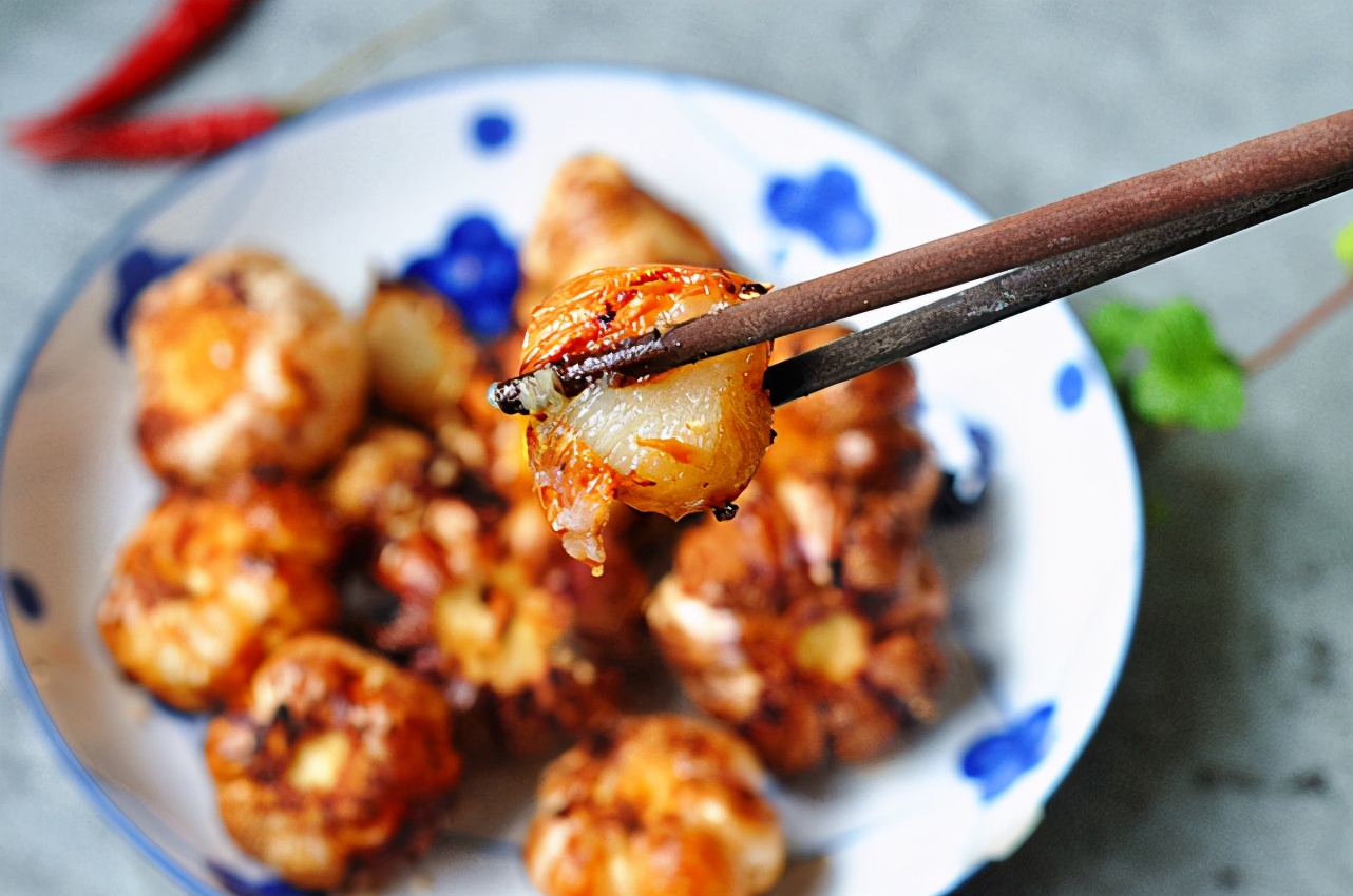 春天遇到算你有口福，一定別忘了多買點，連皮烤一烤，太解饞了