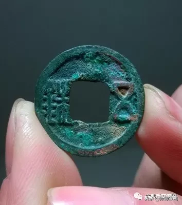 混乱的南北朝都发过什么钱币?南朝版(附市场价)