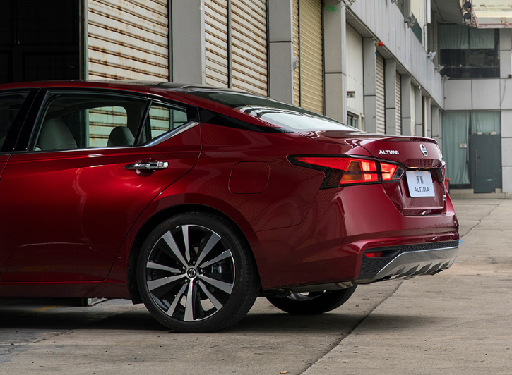 得B级车得天下，老车主是怎么看新天籁的？