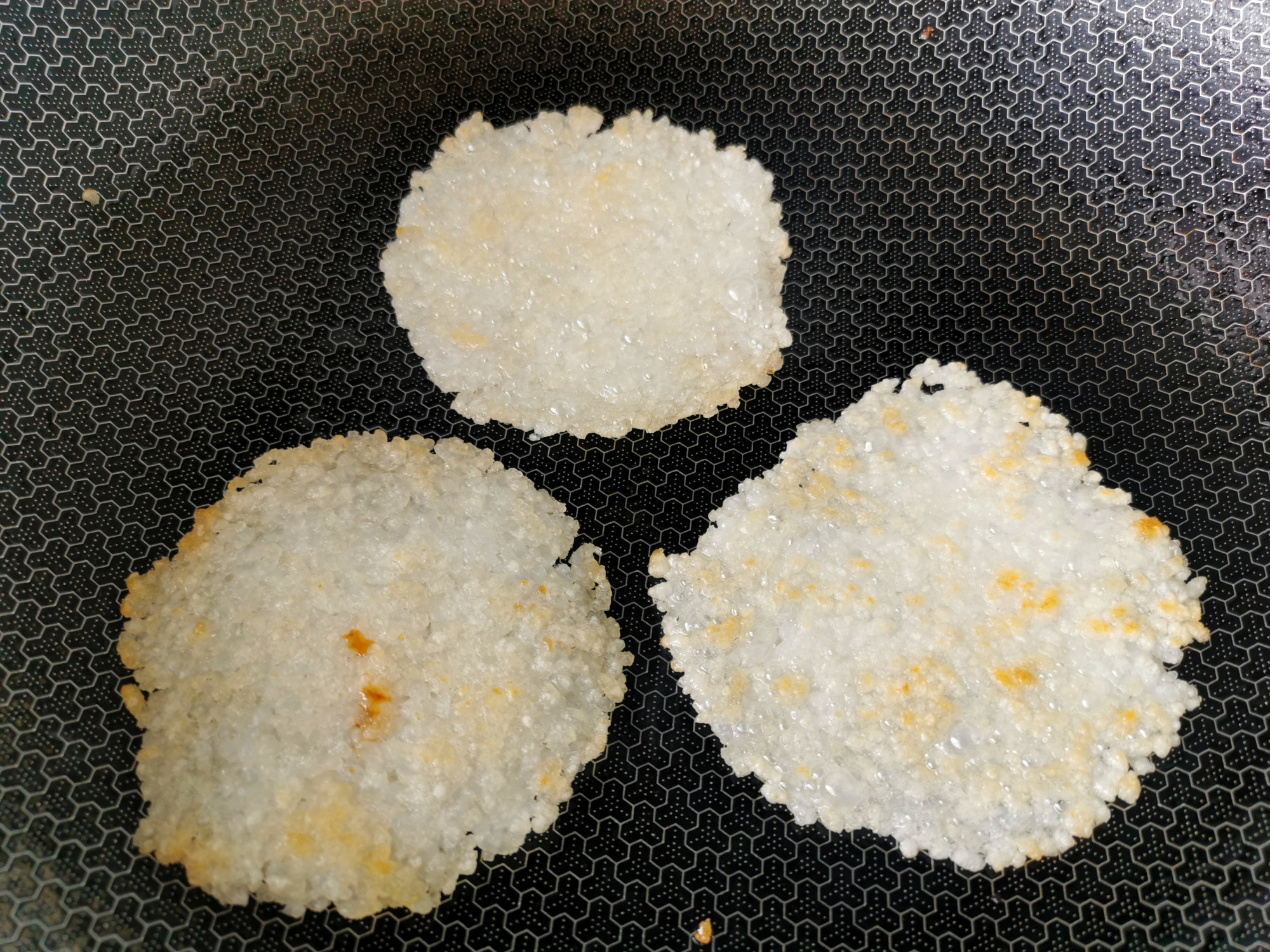 自从米饭这样做，孩子三天两头点名要吃，咯嘣儿脆，成本2块钱