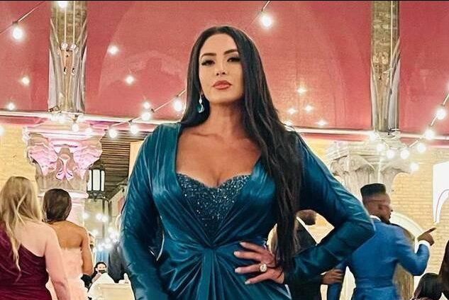 科比离世18个月后，瓦妮莎参加单身聚会引质疑！