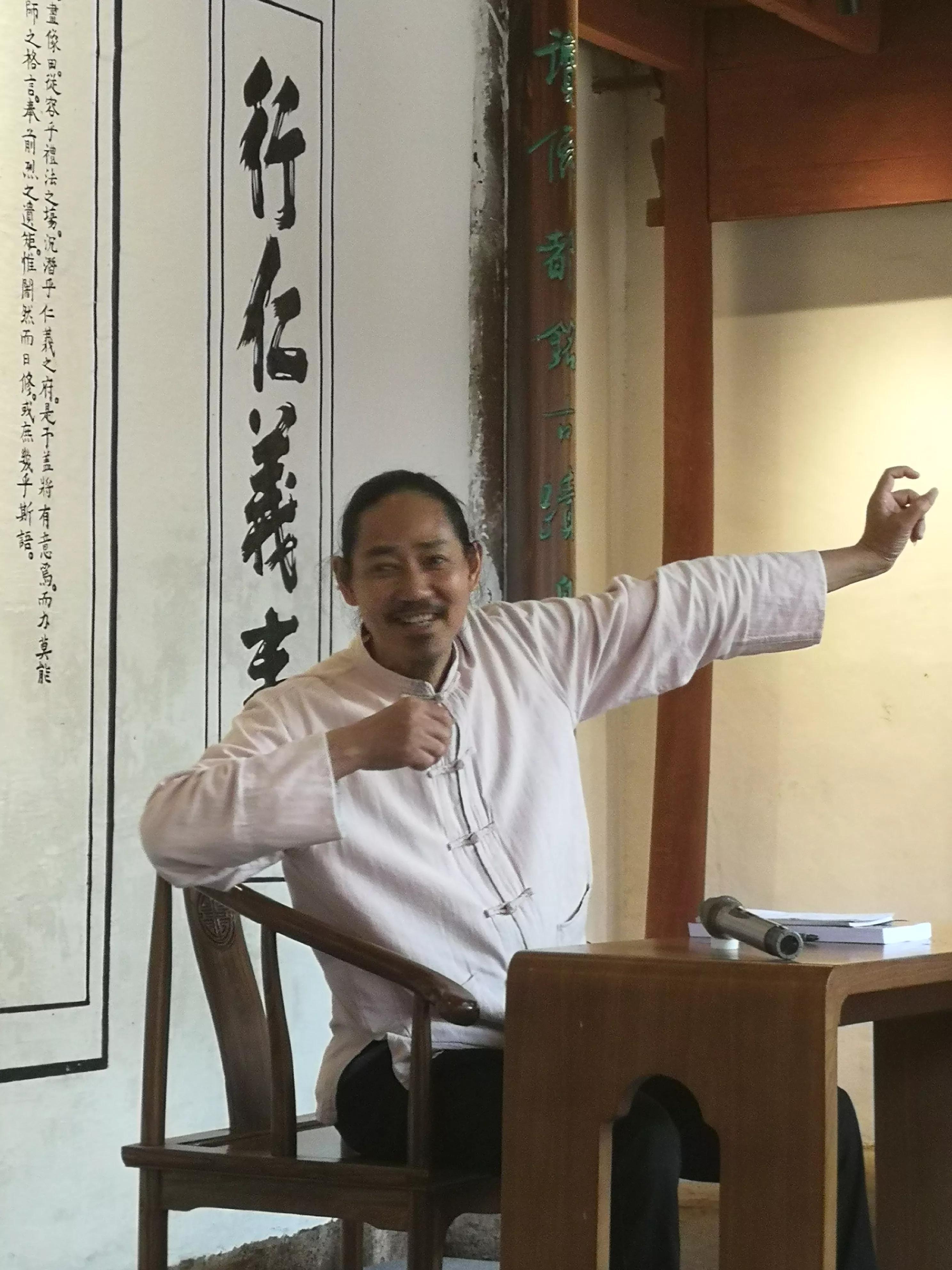 嫘祖文化传播者何君梅参加五一独峰书院《倪翁道坛》文化雅集活动