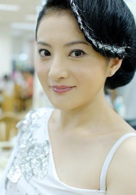 “婉君”金铭，9岁爆火，18岁上北大，41岁仍单身，她经历了啥？