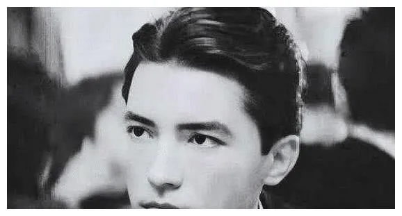3位千年美男, 一整栋都跑去看他的颜值, 最后一位