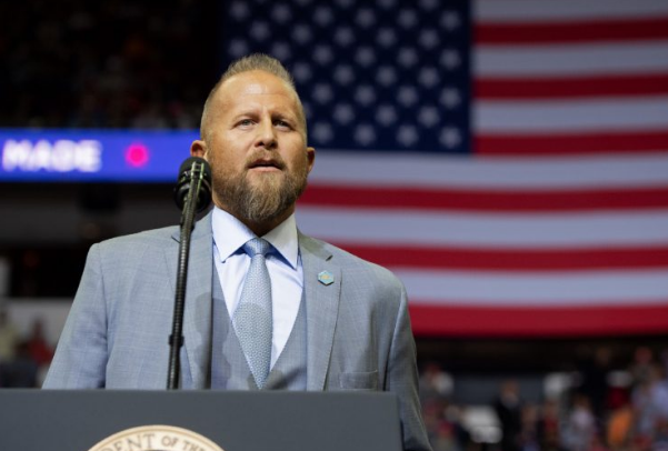 特朗普"另起爐灶"，"前總統辦公室"開張，公然和拜登唱反調？