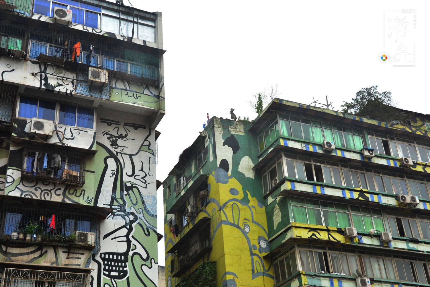 重庆菜园坝站的“绿皮公交”，2块钱登上5612，10分钟抵达黄桷坪