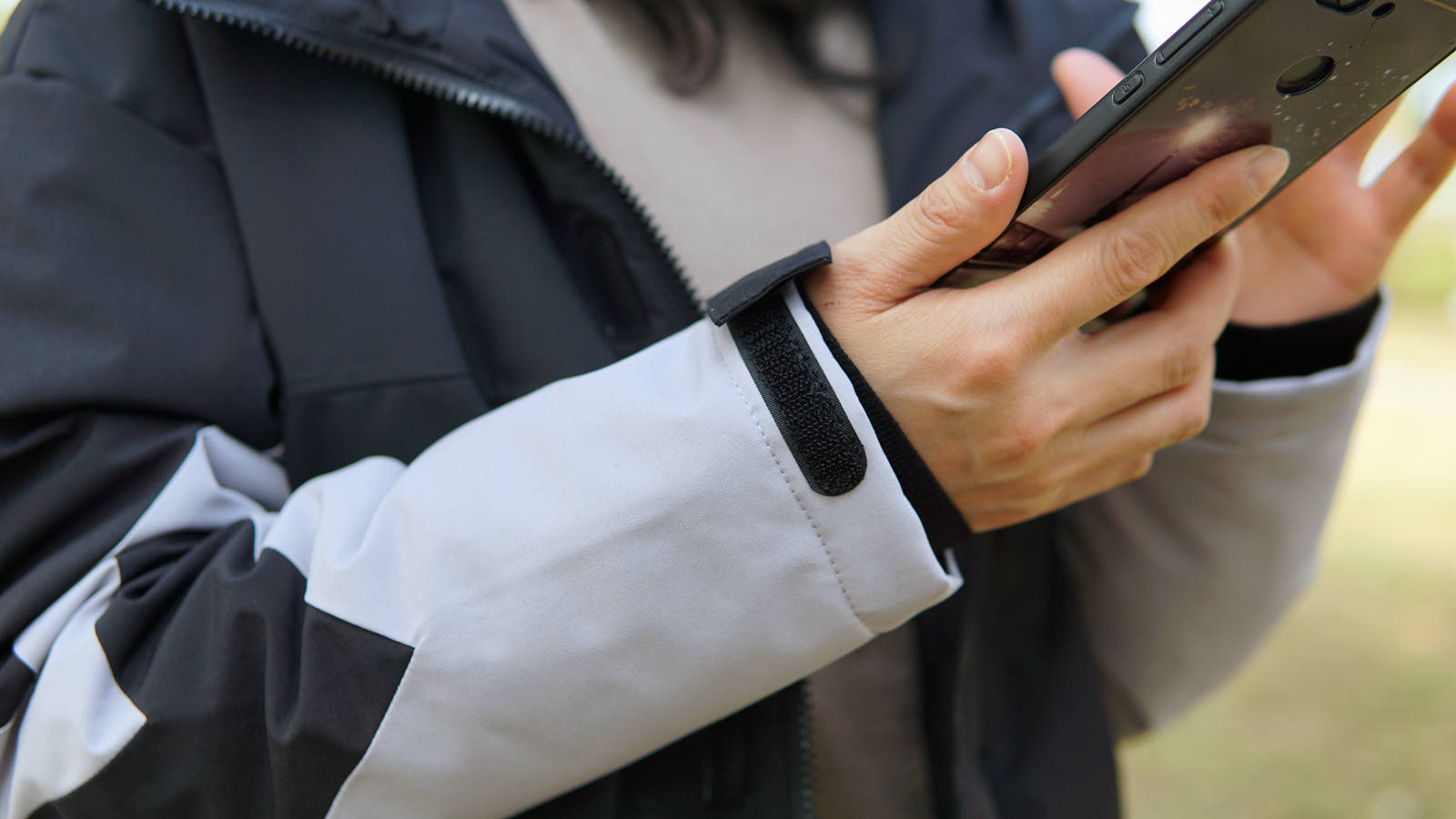 给心爱的TA送上最贴身的温暖，风谜FOOXMET智能发热外套