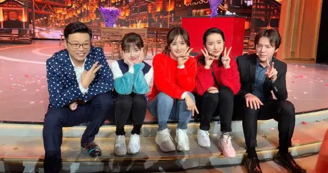 娱乐圈塑料姐妹情:钱可以一起挣,饭可以一起吃,但老娘必须最美