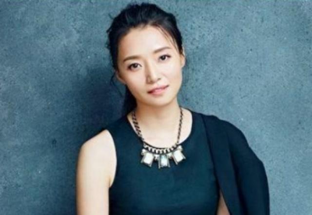 亮剑:“秀芹”原本貌美如花,为何故意扮丑?