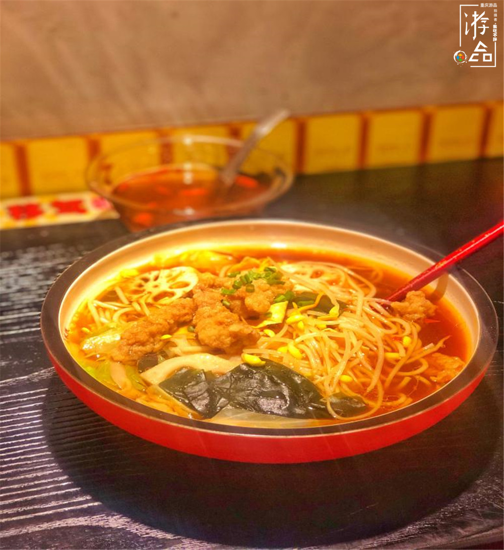 比乡村基更亲民：免费续米线，甜品无限量，重庆这家店能赚钱？