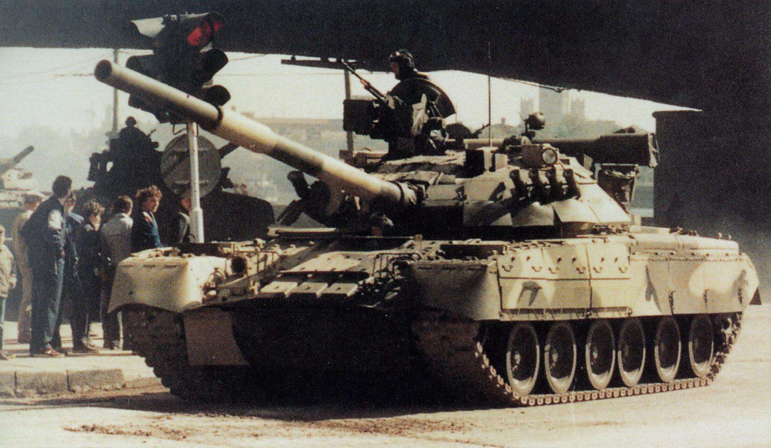 坦克是用柴油机好还是燃气轮机好？99式用柴油，M1用燃气轮机