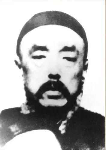 这位上将在家排行十二，其父堪称中国“模范教育之父”，12个子女皆英烈