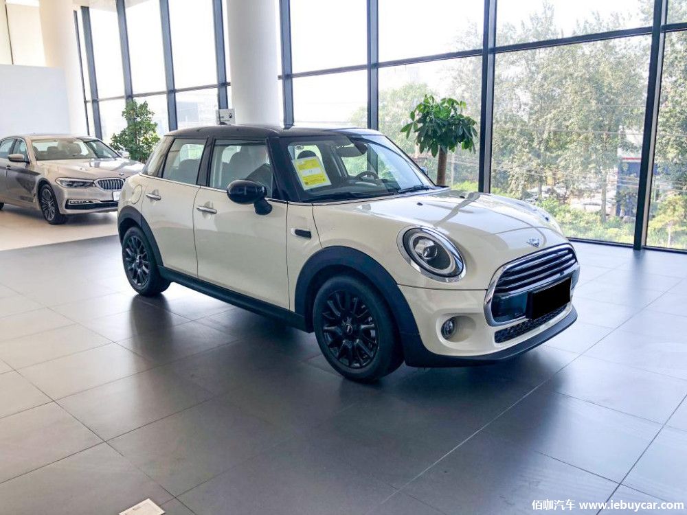 新款MINI COOPER 五门版 经典前脸配“米”字旗灯组