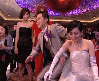 张承中为何娶了毁容的Selina后,又狠心离婚?婚礼的