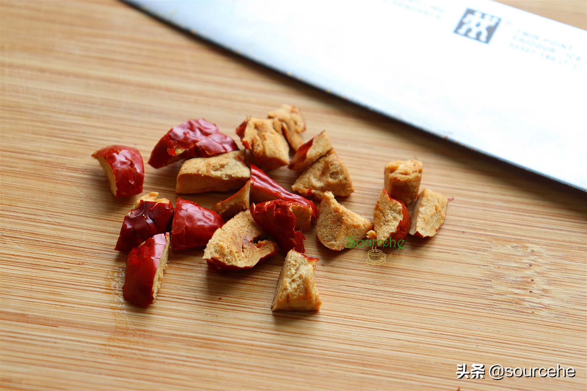 豆漿別只會放黃豆，多加兩物，每天一碗，臉色紅潤，尤其是女生