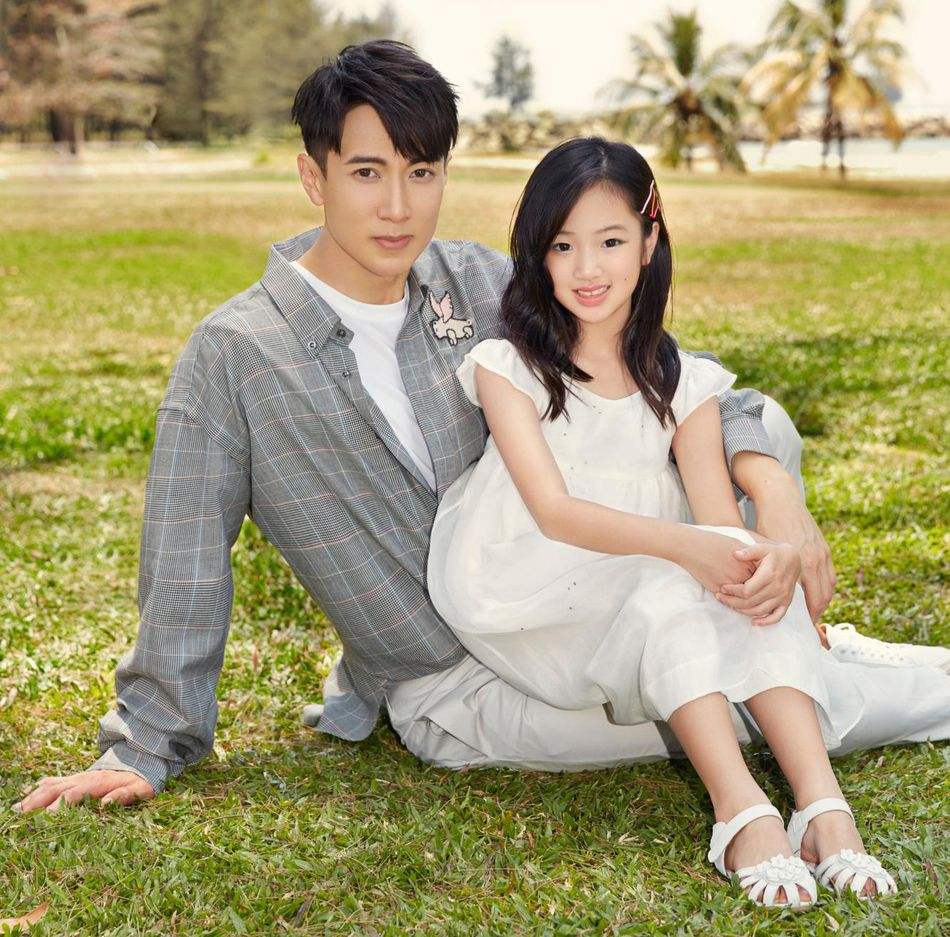 吴尊女儿越长越美，堪称整容式长大，网友：其实早有特征