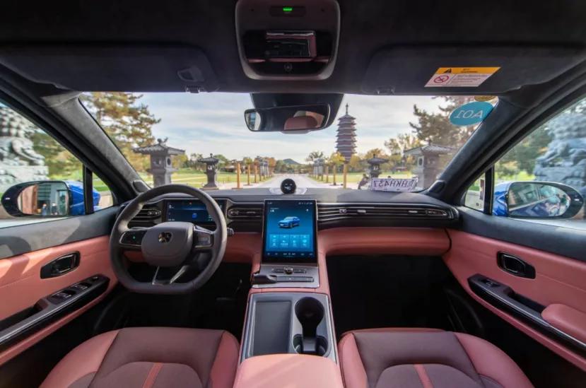 奔驰EQC、宝马iX3？三四十万的蔚来EC6凭自动驾驶就赢了