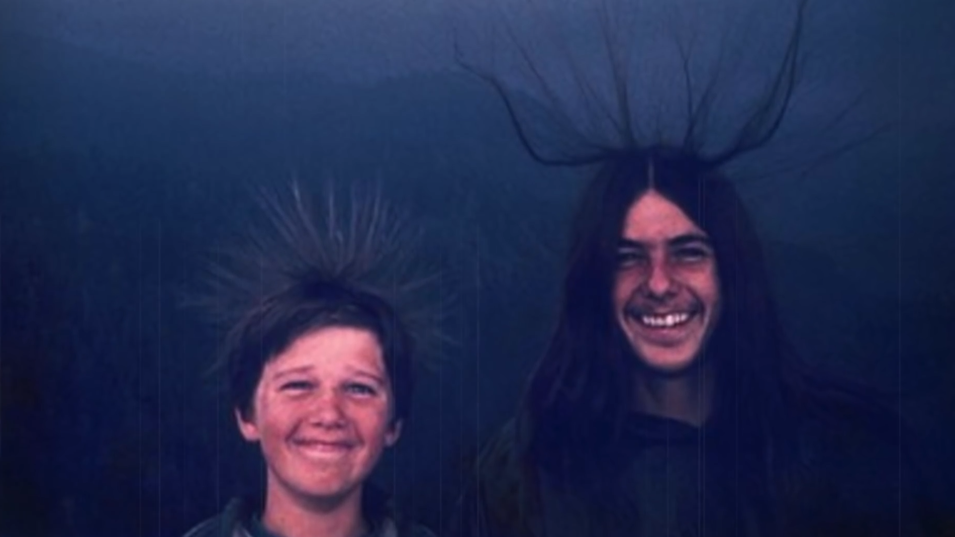 危險來臨前的警告，自然災害不可控，但是發生危險時會給你信號