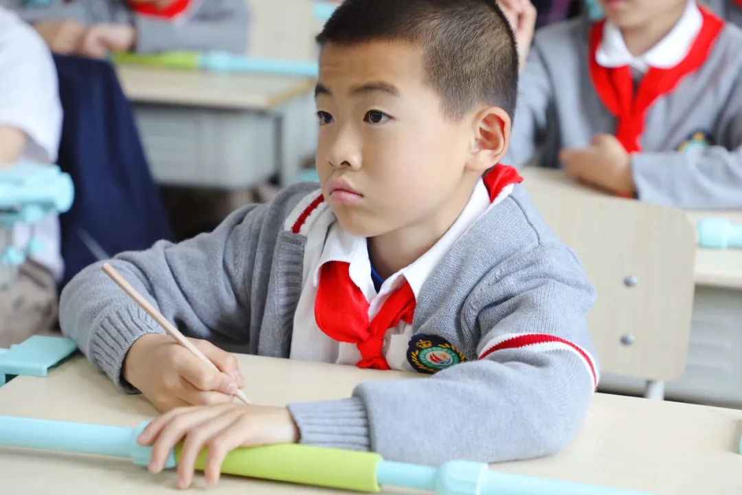 「家长课堂」——华中附小家长进课堂之爱护眼睛远离近视活动