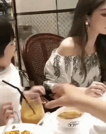 “女生会馋男生的身子吗？”网友神评论太真实