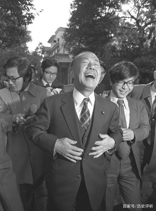 1972年对日索赔，毛主席神来之笔：放弃赔款，不得不说毛主席高明
