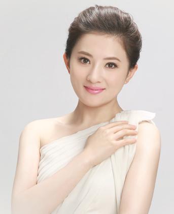 “婉君”金铭，9岁爆火，18岁上北大，41岁仍单身，她经历了啥？