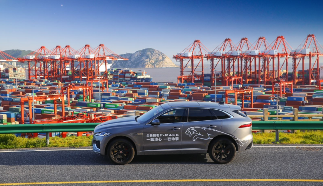 电气化时代下的捷豹F-PACE，能否守住优雅与运动的倔强？