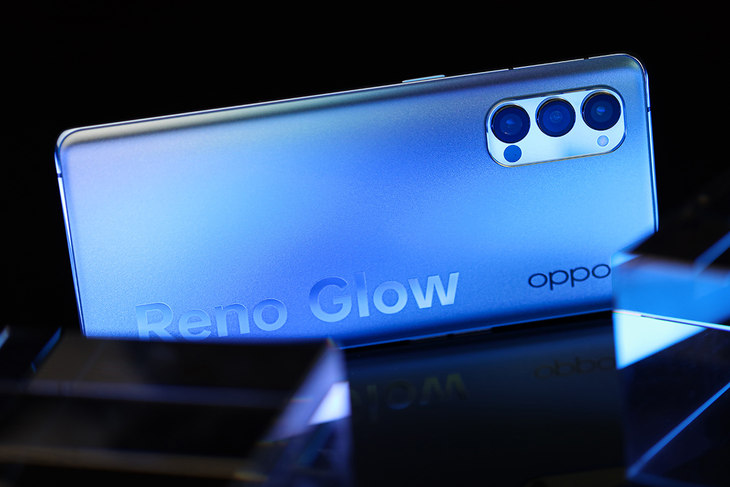 超轻薄5G照相手机强烈推荐 OPPO Reno4 Pro长相、轻巧每样有
