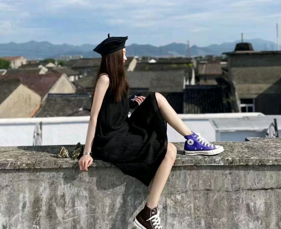 女生的服裝穿搭要講究，簡約溫柔的穿搭風(fēng)格，可以呈現(xiàn)優(yōu)雅的氣質(zhì)