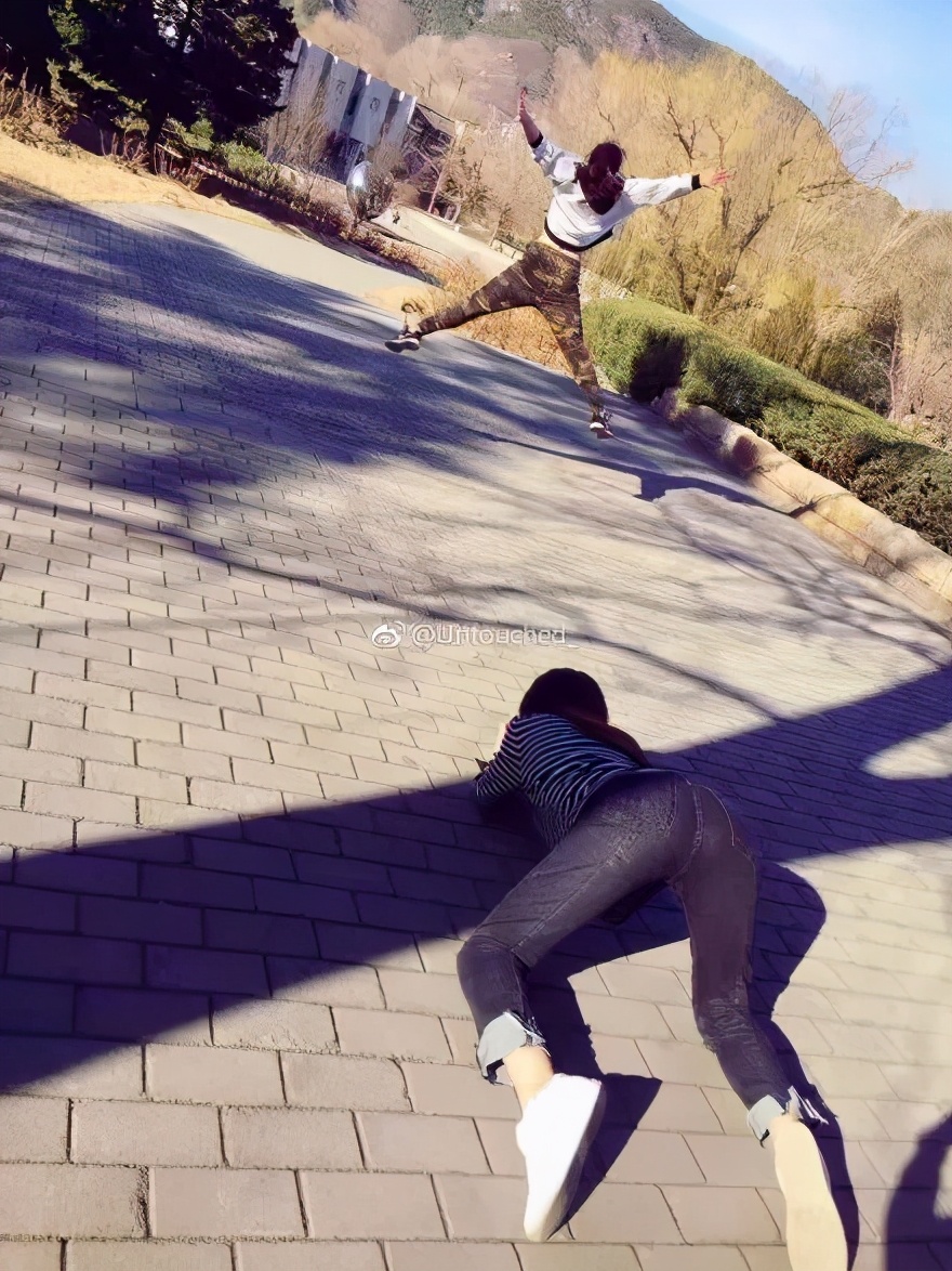 Does the girl give boudoir honey to take a picture with this kind of pose? The friendship that this looks even if spends a lot breaths out Hahahaha