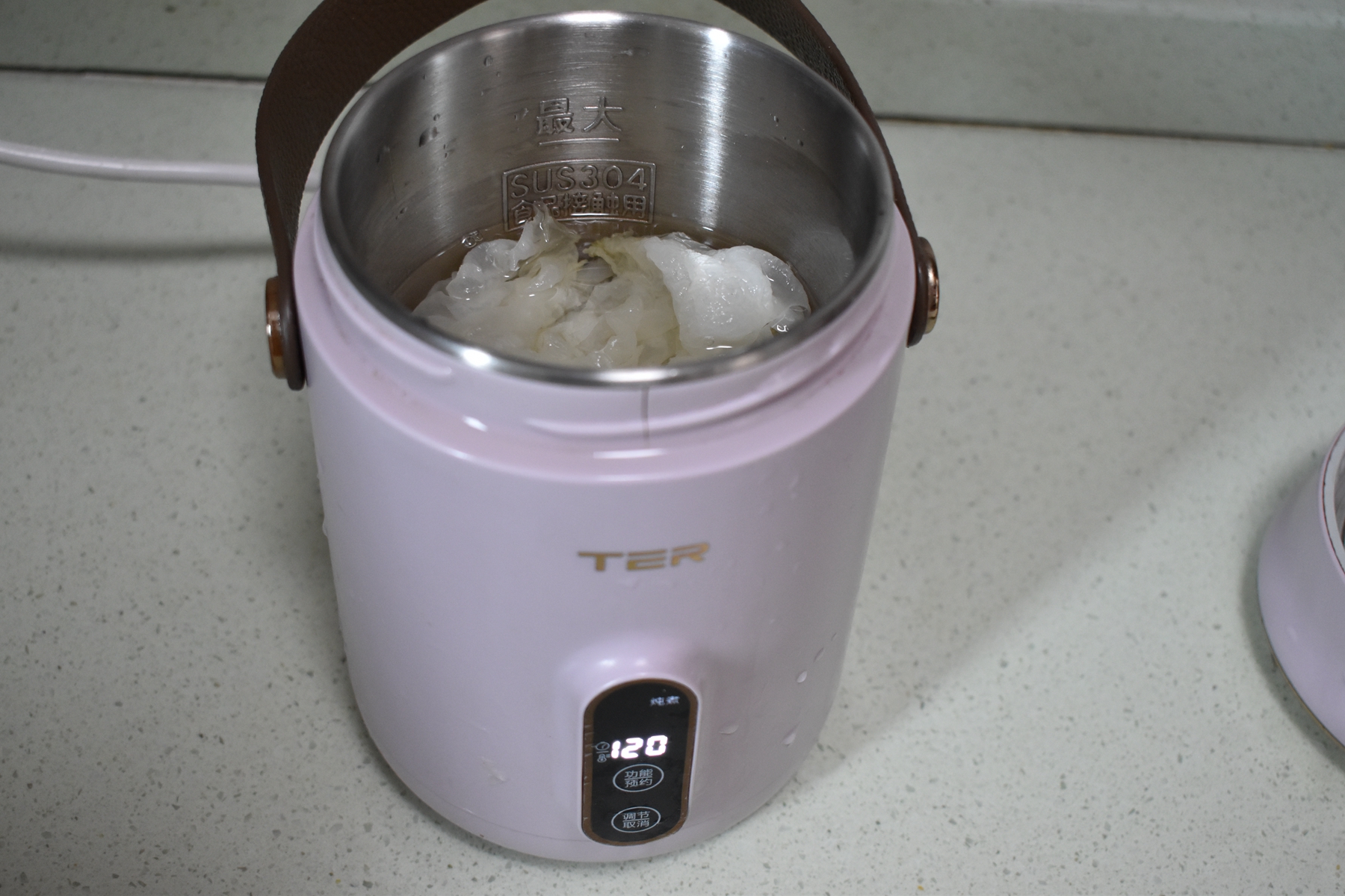 夏秋交替适合煮这粥，清香营养，软糯顺滑，胶质满满，做法很简单