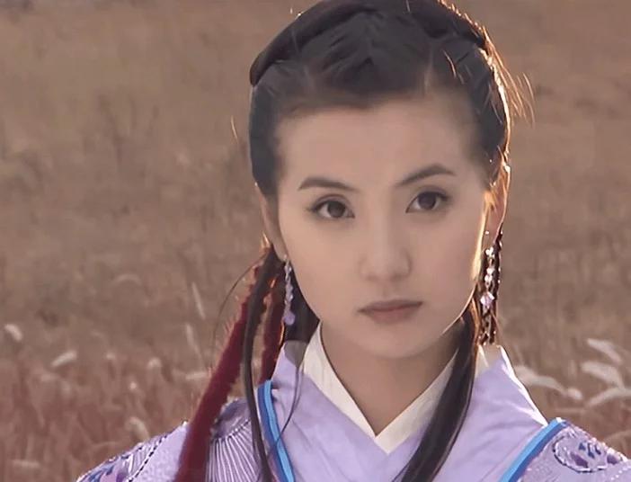 The 03 version of "Dragon Babu" actress round face, square face, melon