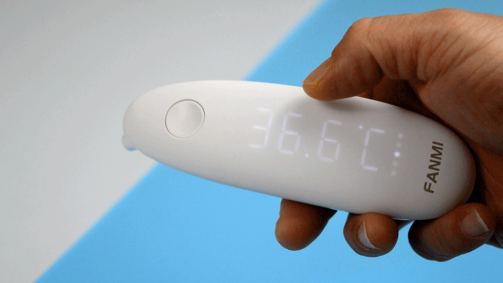 关爱孩子健康，发烧要准确测量体温，体验凡米耳温枪白瓷版