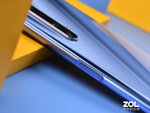 2499元起realme 真我X50全面評(píng)測(cè)，年輕人就得買(mǎi)這樣的5G手機(jī)