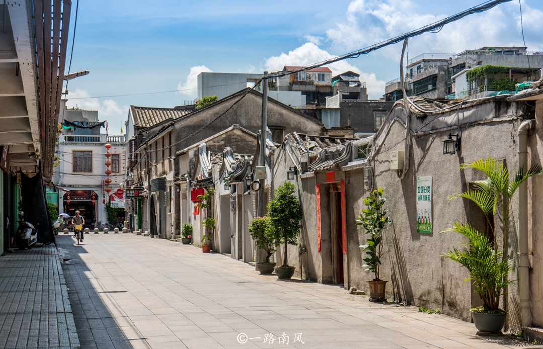 Among the ten alleys of Paifang Street in Chaozhou, five of them were once called "the rich man's alley", many tourists have not walked through